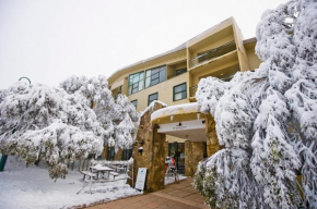 Mt Buller Chalet Hotel & Suites